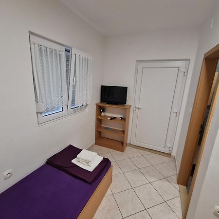 Apartmani Smiljanic Starigrad Paklenica Camera foto