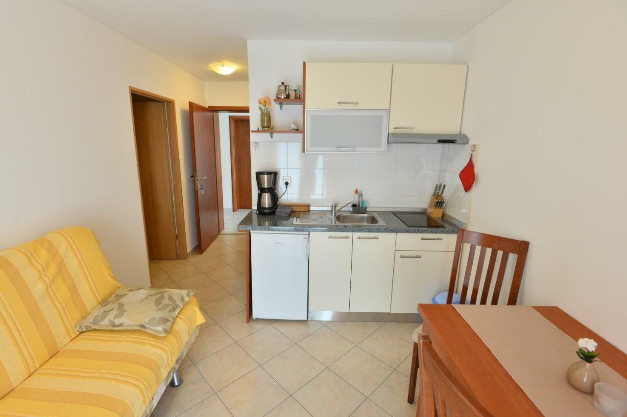 Apartmani Smiljanic Starigrad Paklenica Esterno foto